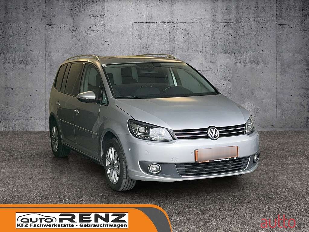 2014' Volkswagen Touran photo #3