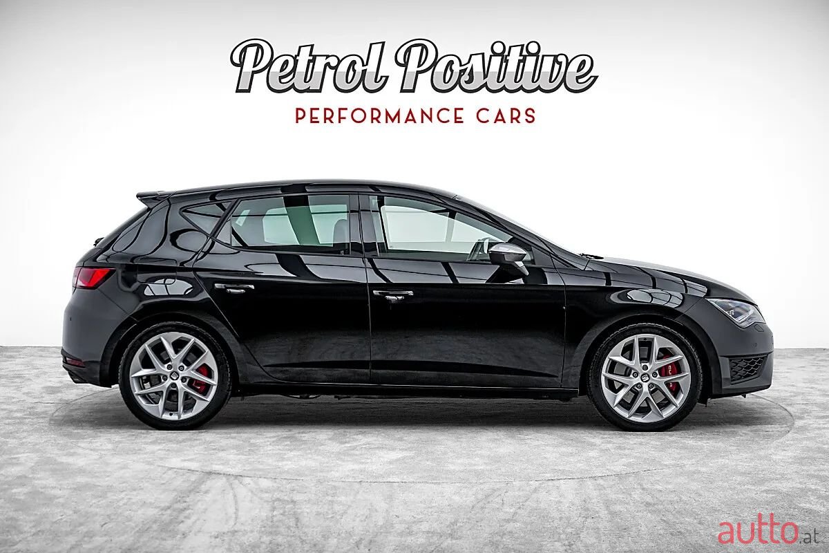 2014' SEAT Leon photo #5