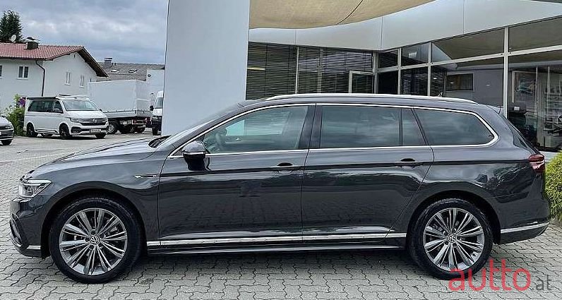 2021' Volkswagen Passat photo #1