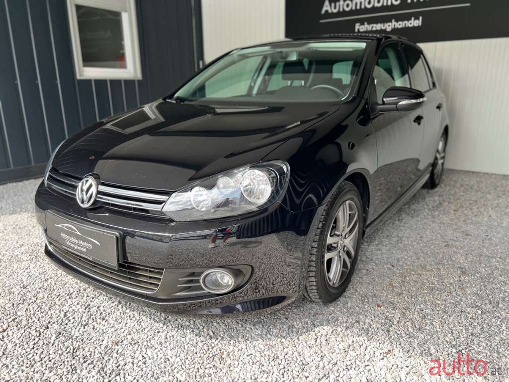 2012' Volkswagen Golf photo #2