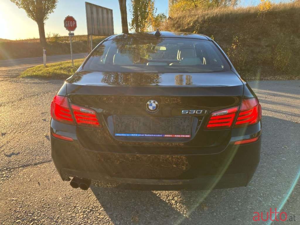 2013' BMW 5Er-Reihe photo #6