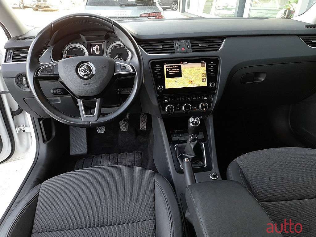 2019' Skoda Octavia photo #1