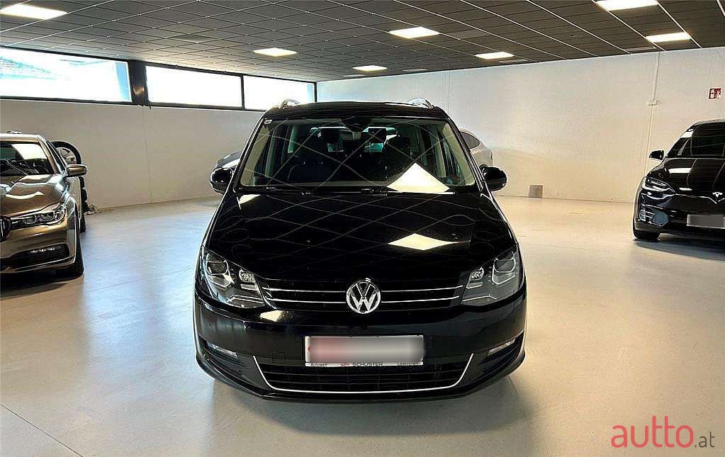 2017' Volkswagen Sharan photo #1