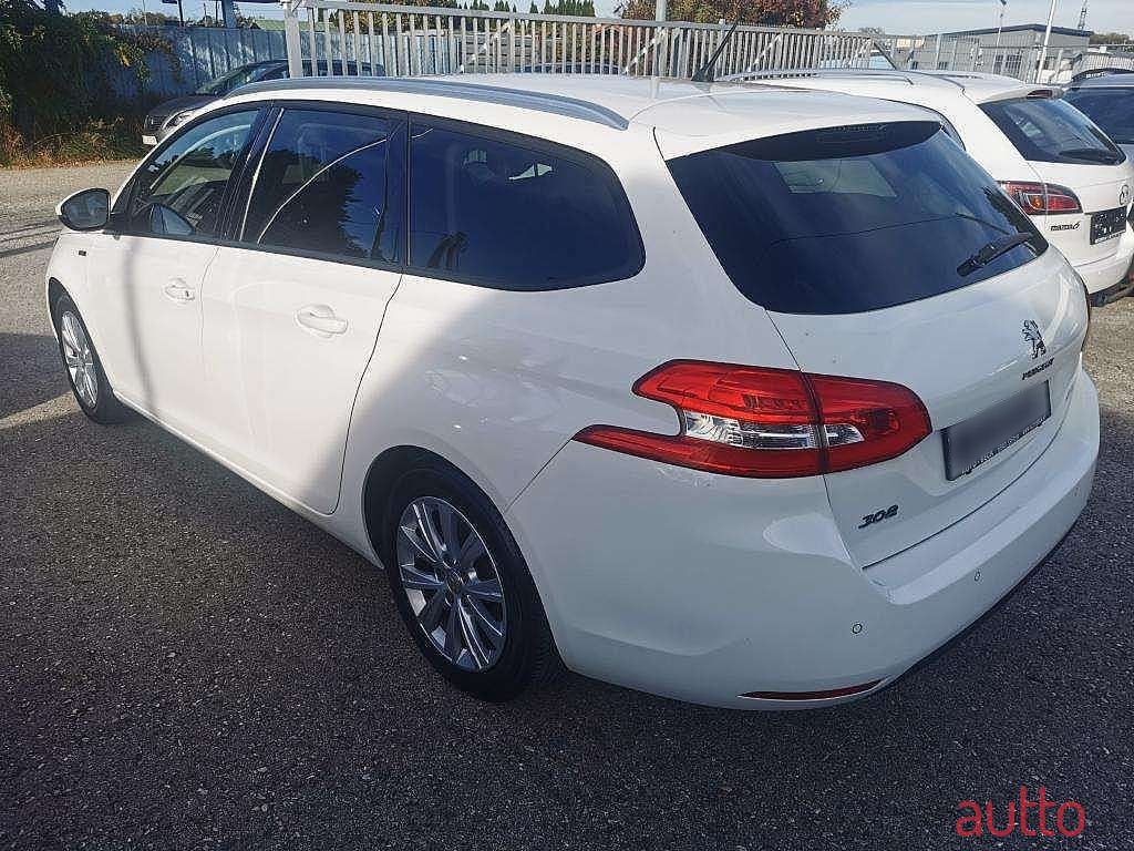 2016' Peugeot 308 photo #6