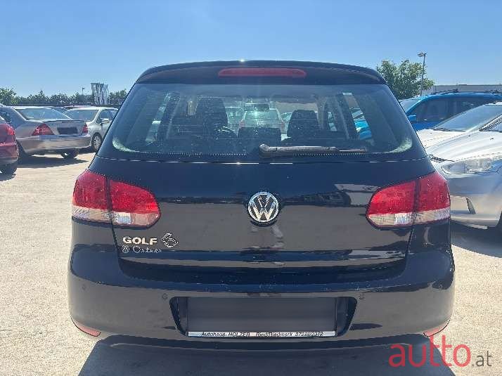 2010' Volkswagen Golf photo #3