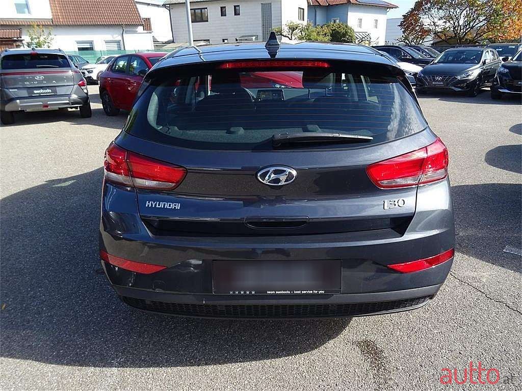 2023' Hyundai i30 photo #3