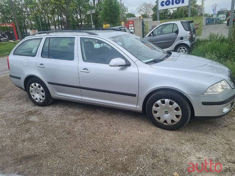 2009' Skoda Octavia photo #4