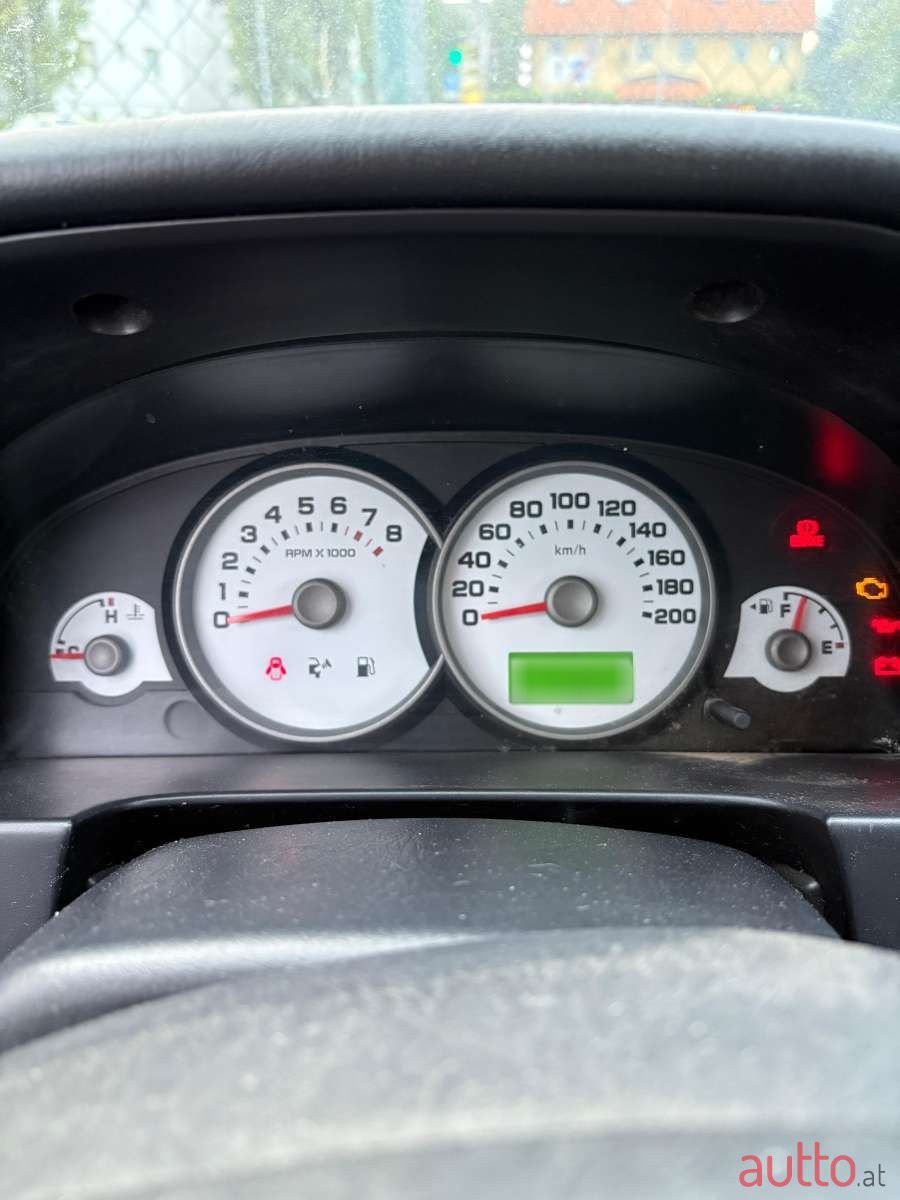 2006' Ford Maverick photo #5