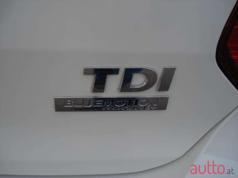 2010' Volkswagen Polo photo #4