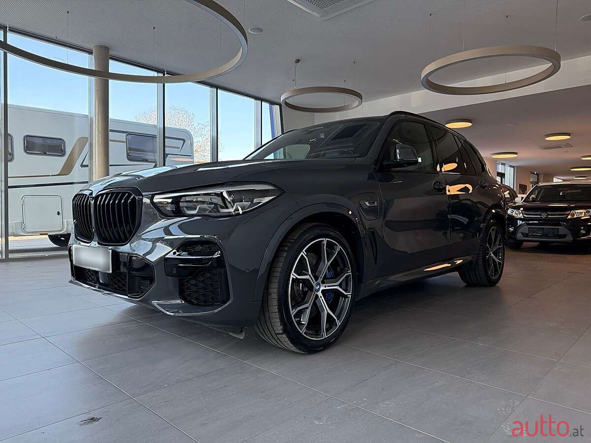 2023' BMW X5 photo #3
