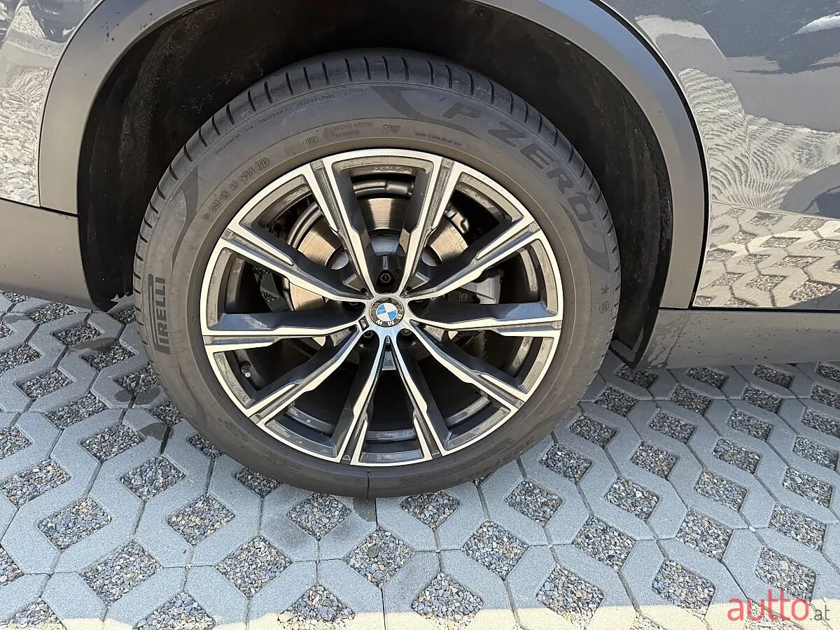 2021' BMW X5 photo #5