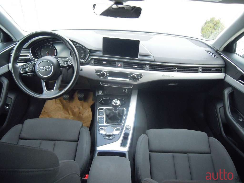 2017' Audi A4 photo #3
