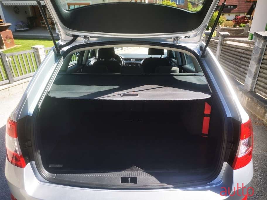 2016' Skoda Octavia photo #5