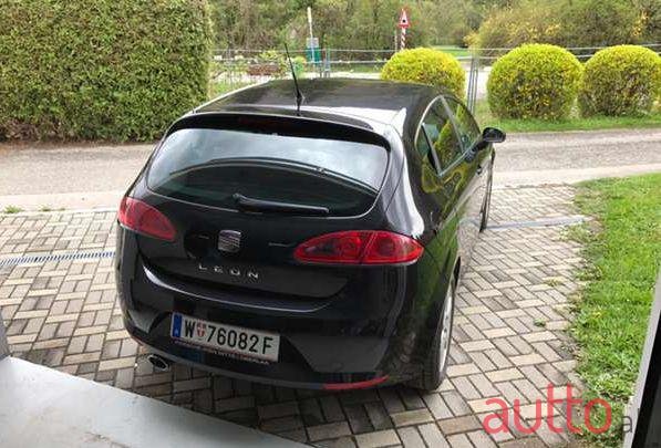 2008' SEAT Leon photo #5