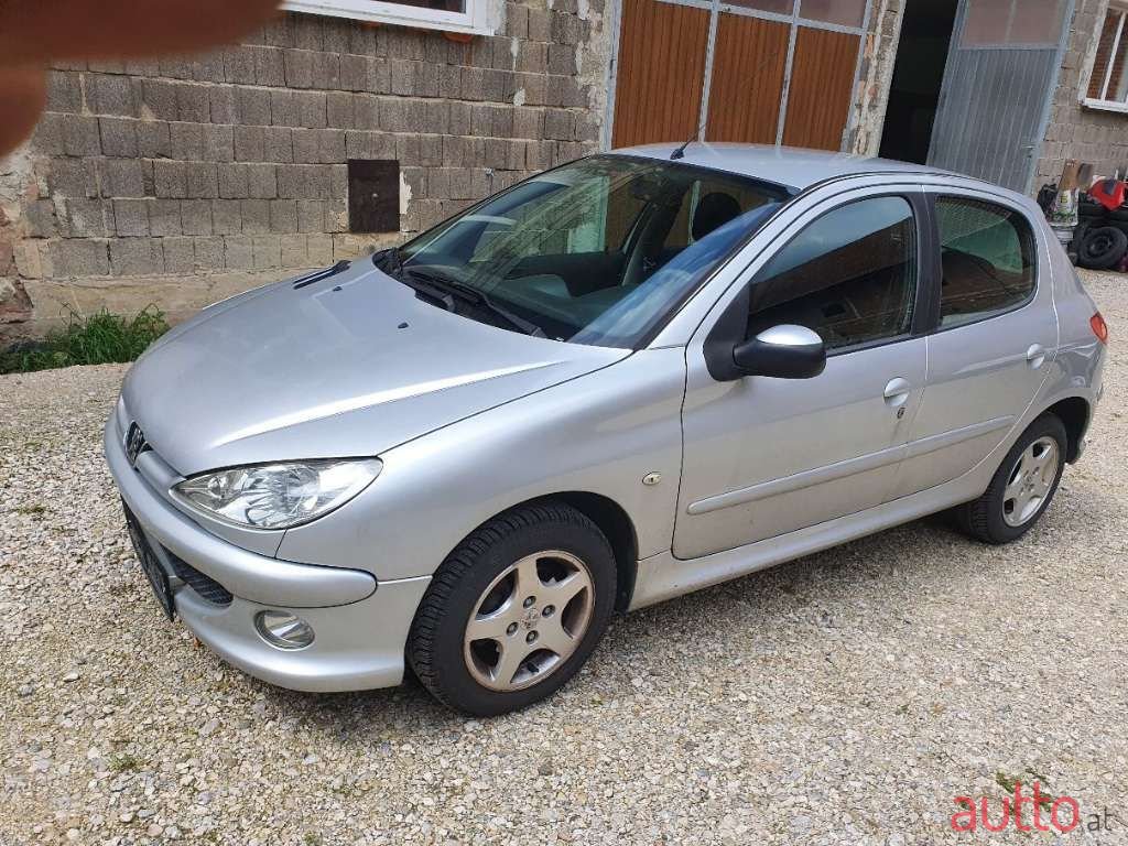 2005' Peugeot 206 photo #2