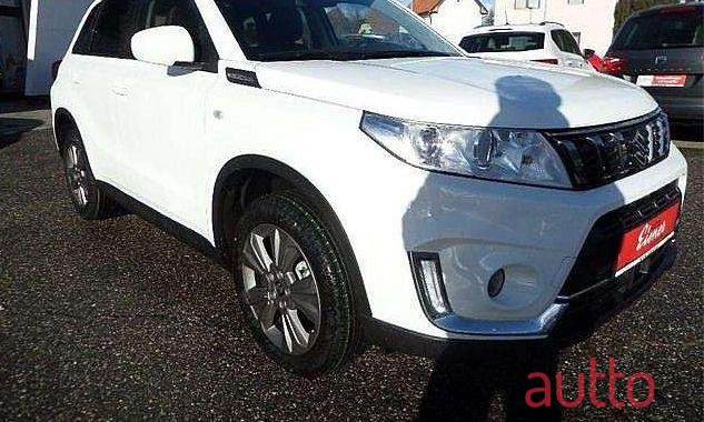 2019' Suzuki Vitara photo #1