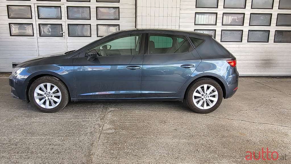 2019' SEAT Leon photo #1