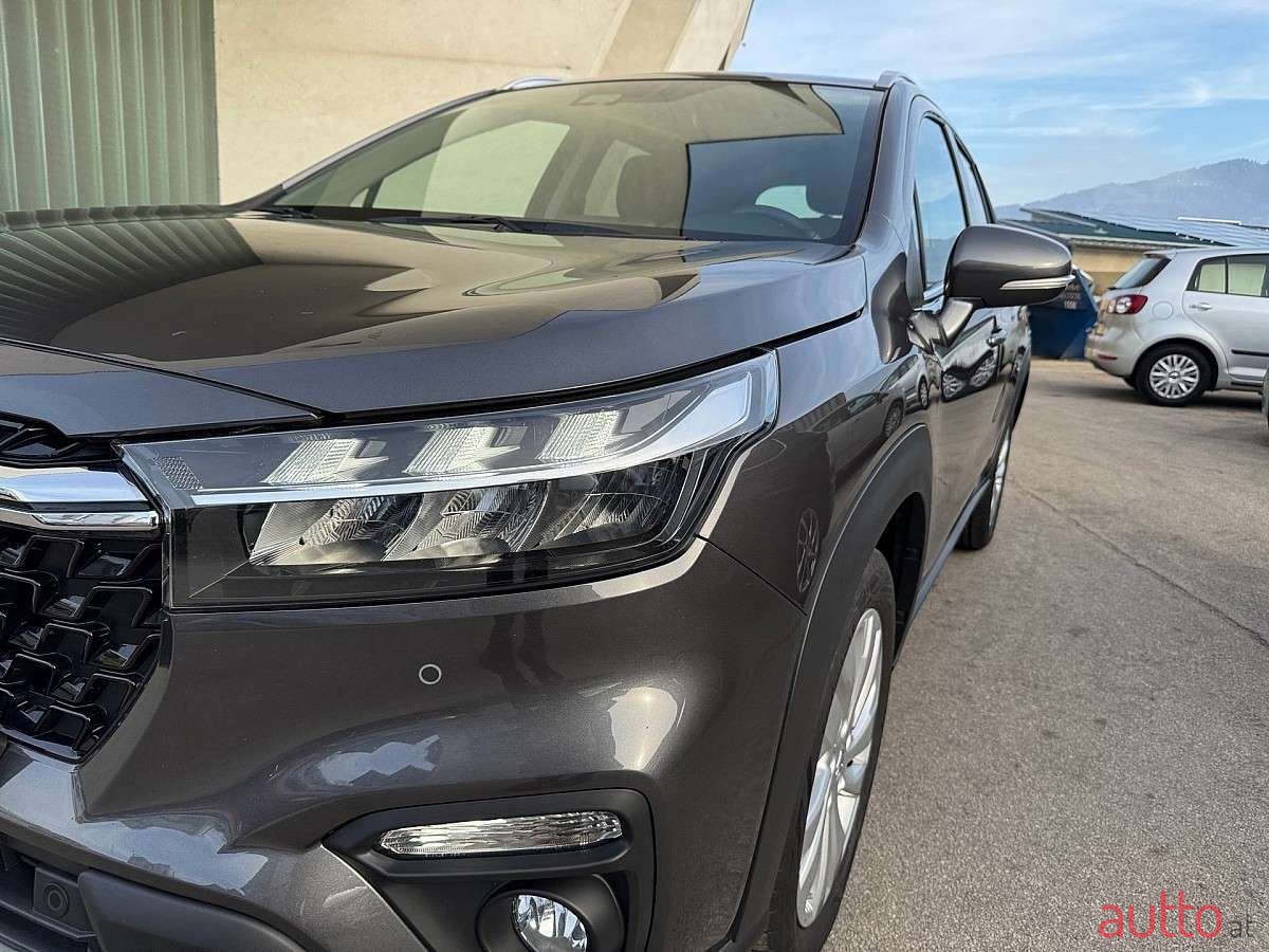 2023' Suzuki S-Cross photo #2