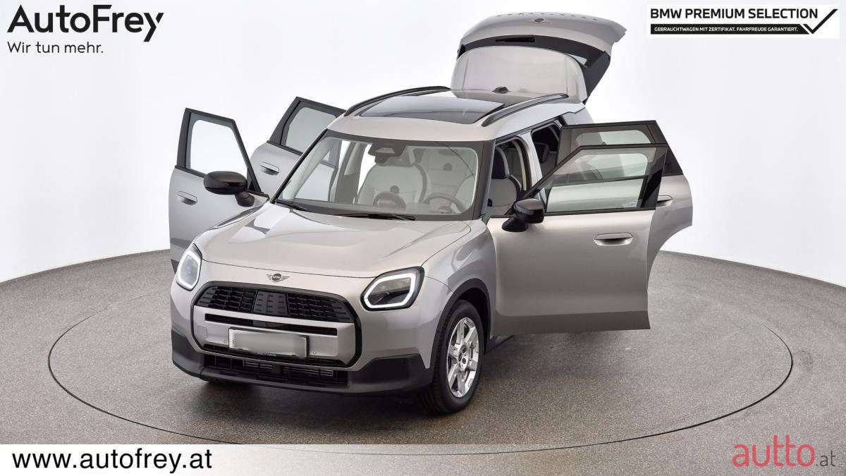 2024' MINI Countryman photo #5