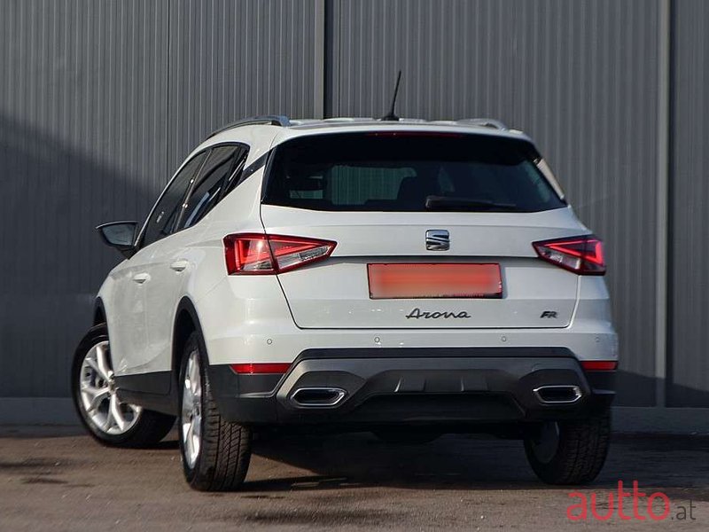 2023' SEAT Arona photo #3