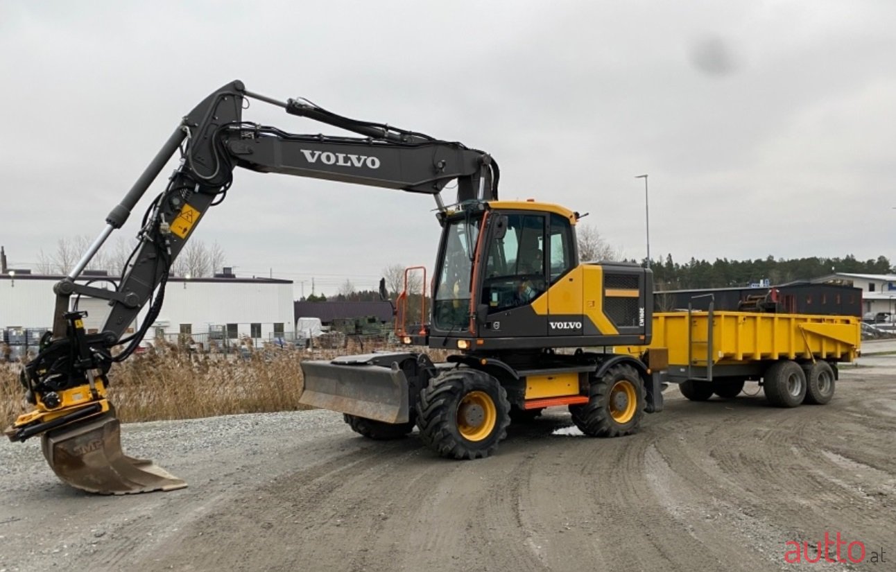 2016' Volvo W160E + Anhänger Mobilbagger photo #1