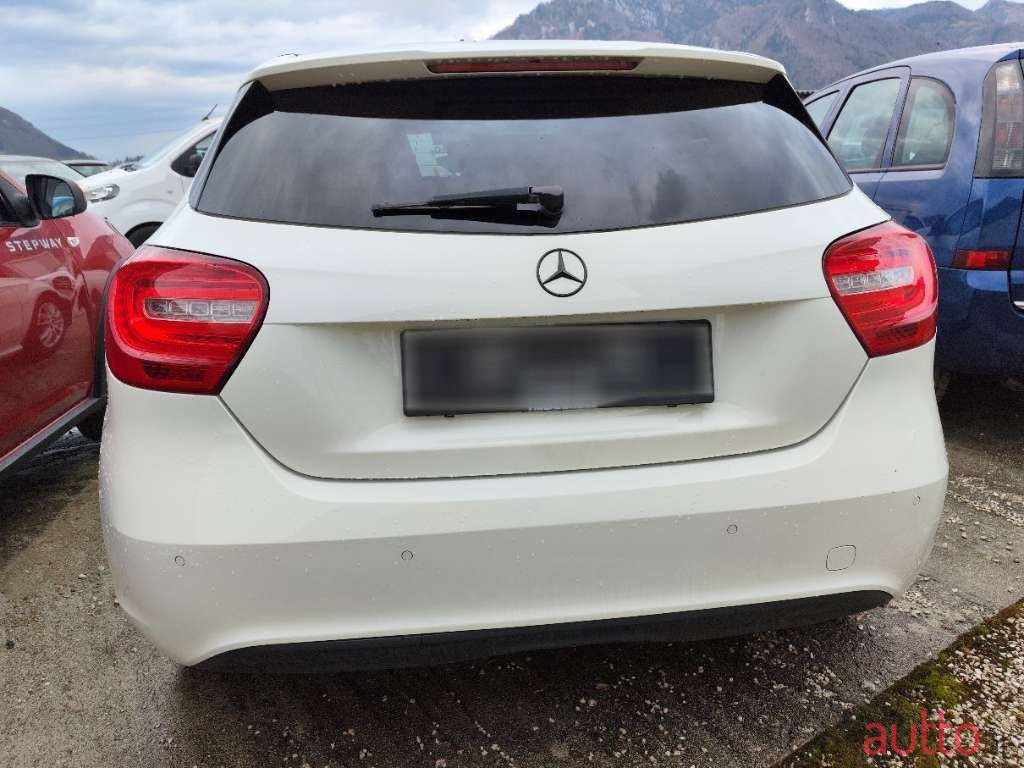 2012' Mercedes-Benz A-Klasse photo #5