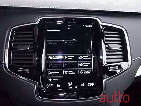 2020' Volvo XC90 photo #6