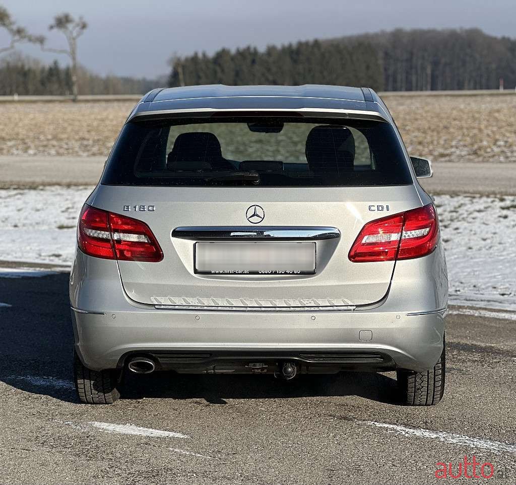 2011' Mercedes-Benz B-Klasse photo #4