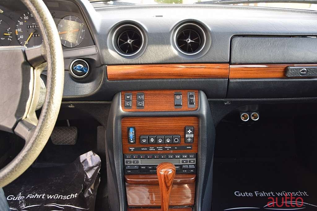 1989' Mercedes-Benz 280 TE photo #5