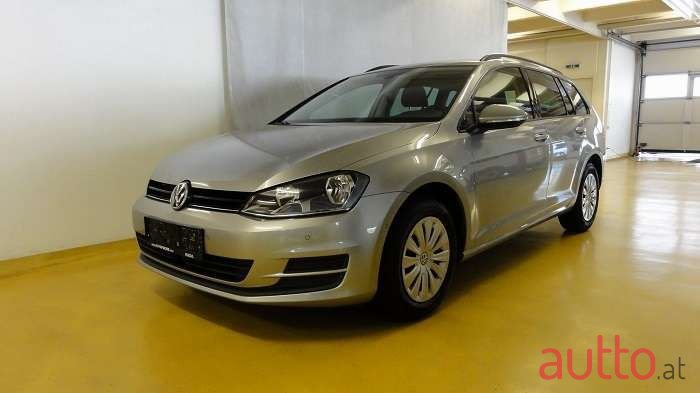 2016' Volkswagen Golf photo #1