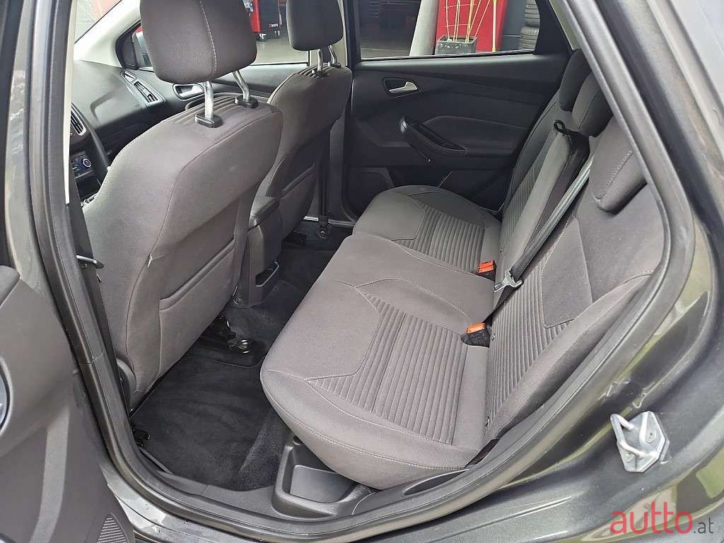 2016' Ford Focus photo #3