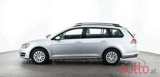 2016' Volkswagen Golf photo #1