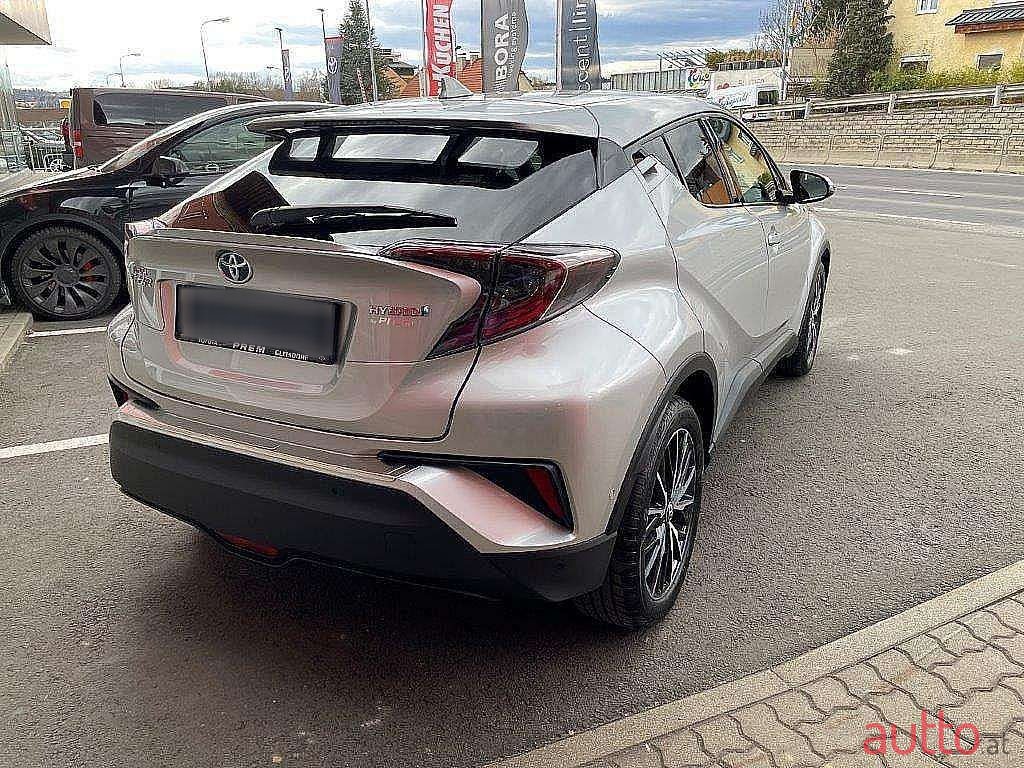2018' Toyota C-HR photo #3