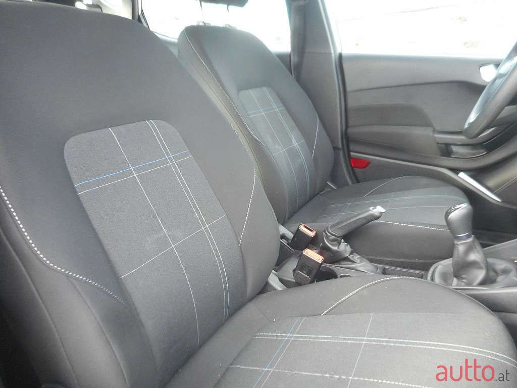 2020' Ford Fiesta photo #2