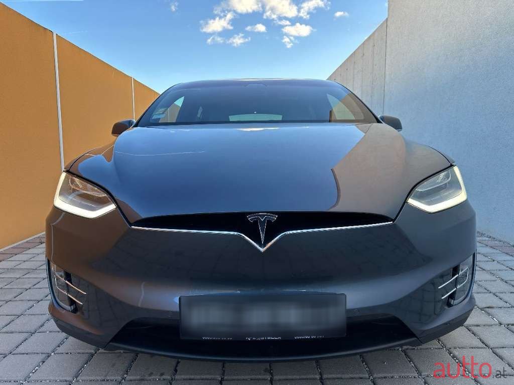 2018' Tesla Model X photo #2