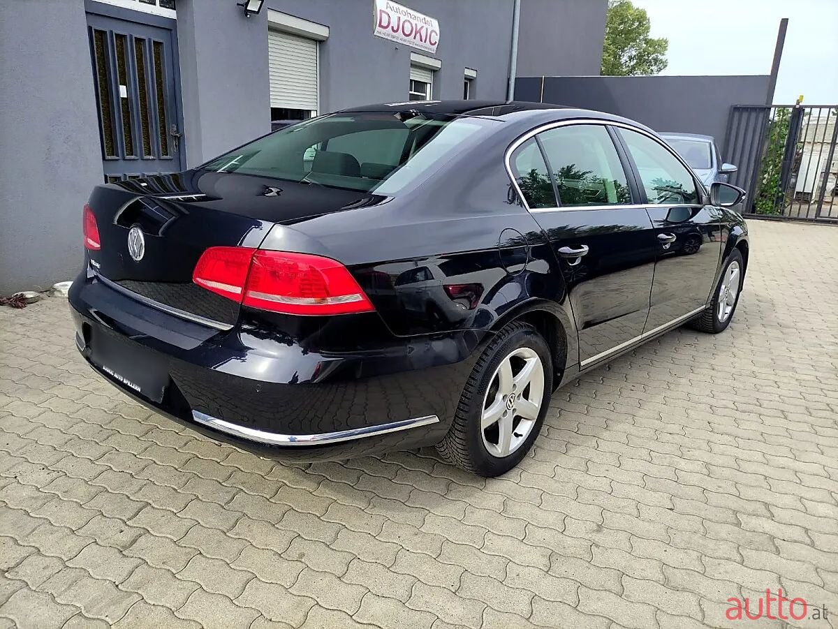 2013' Volkswagen Passat photo #5