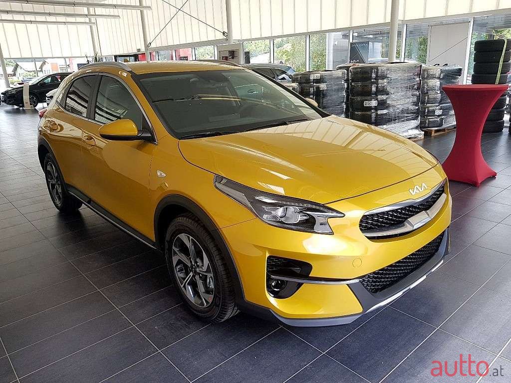 2022' Kia Xceed photo #1
