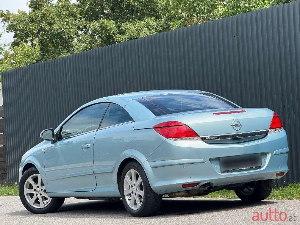 2009' Opel Astra photo #5