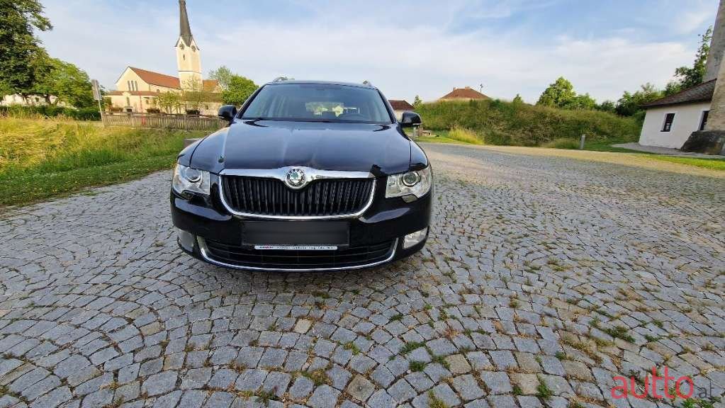 2013' Skoda Superb photo #1