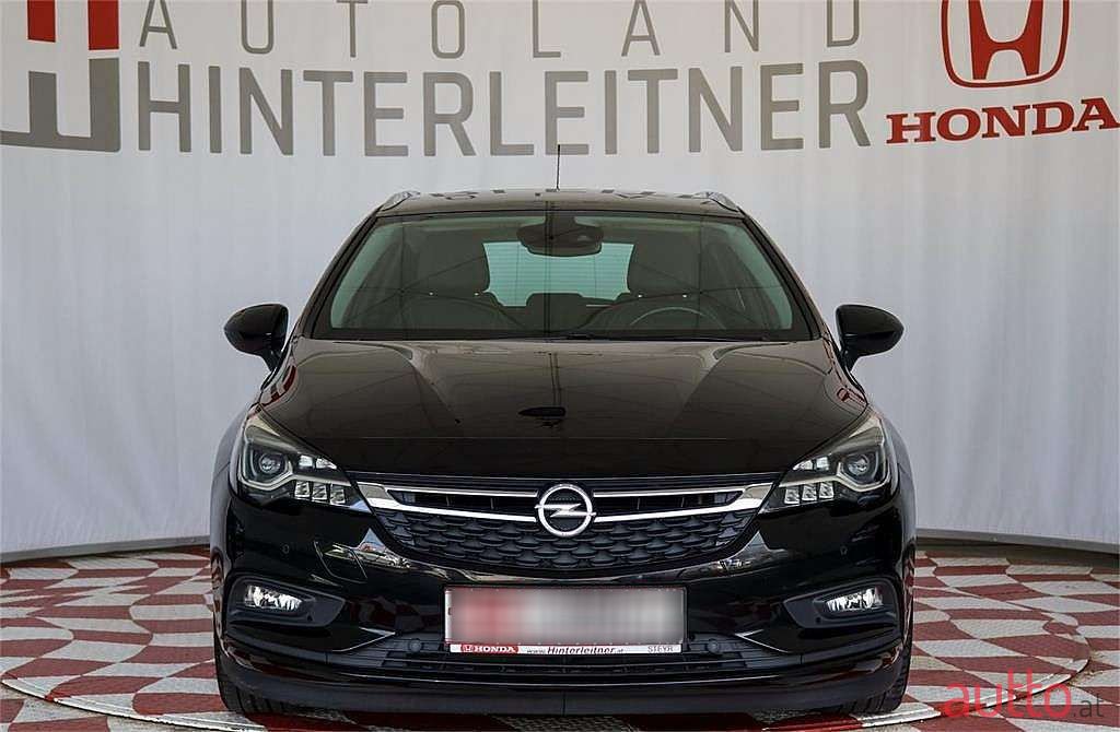 2019' Opel Astra photo #6