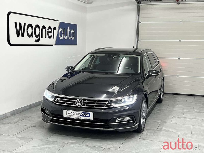 2019' Volkswagen Passat photo #1