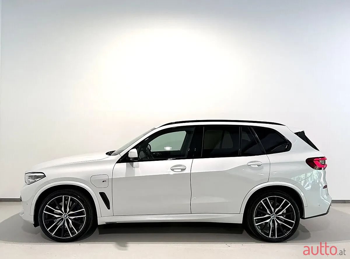 2020' BMW X5 photo #5