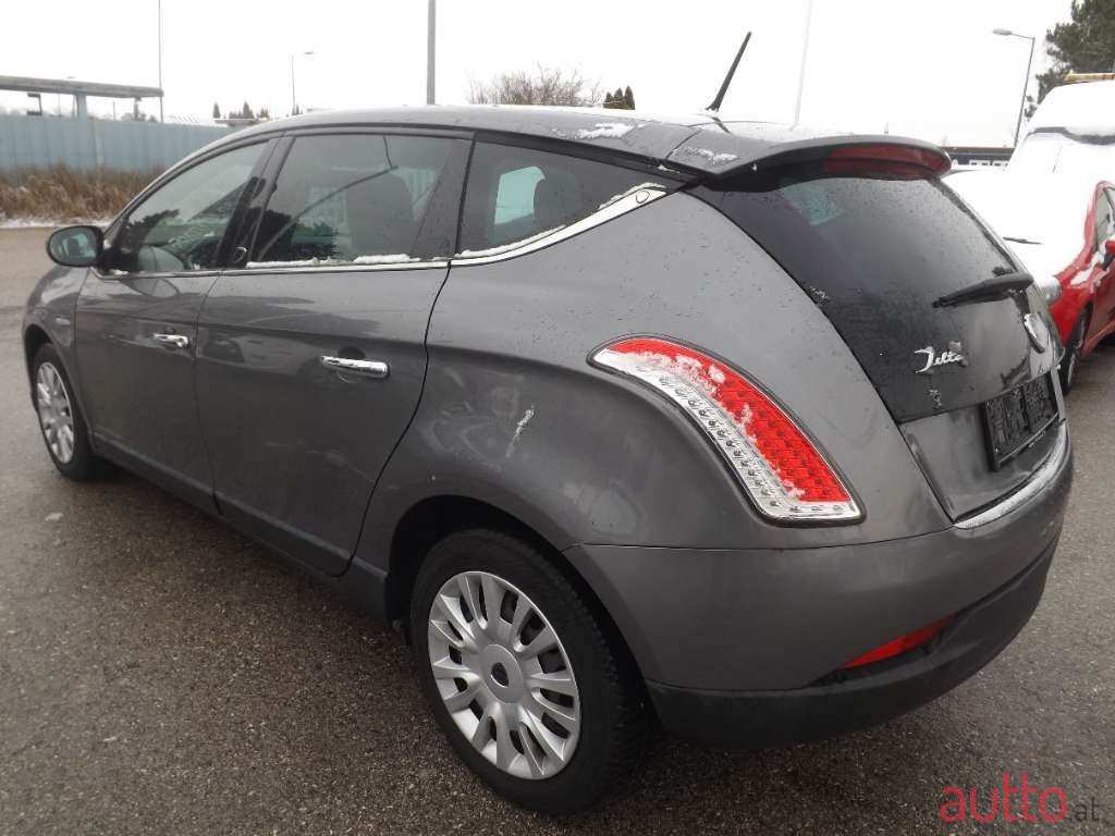 2010' Lancia Delta photo #6