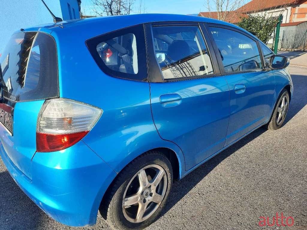 2010' Honda Jazz photo #3