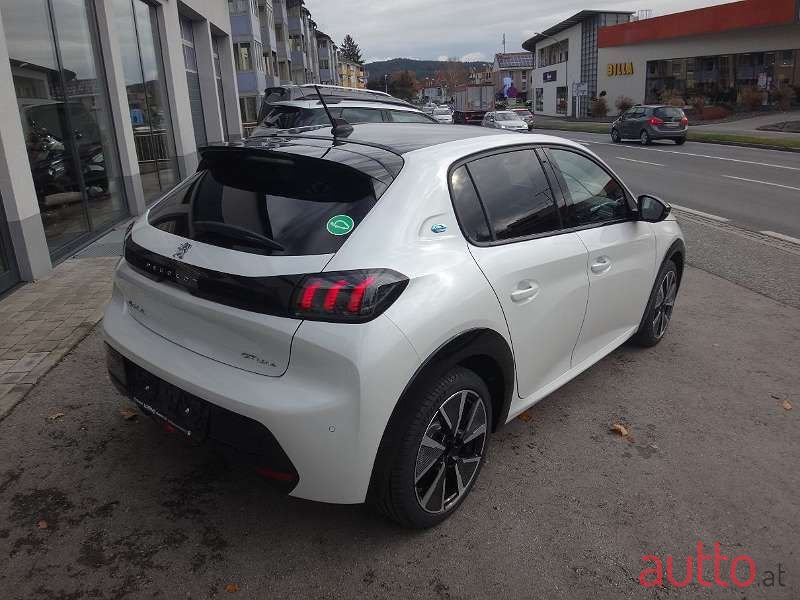 2021' Peugeot 208 photo #5