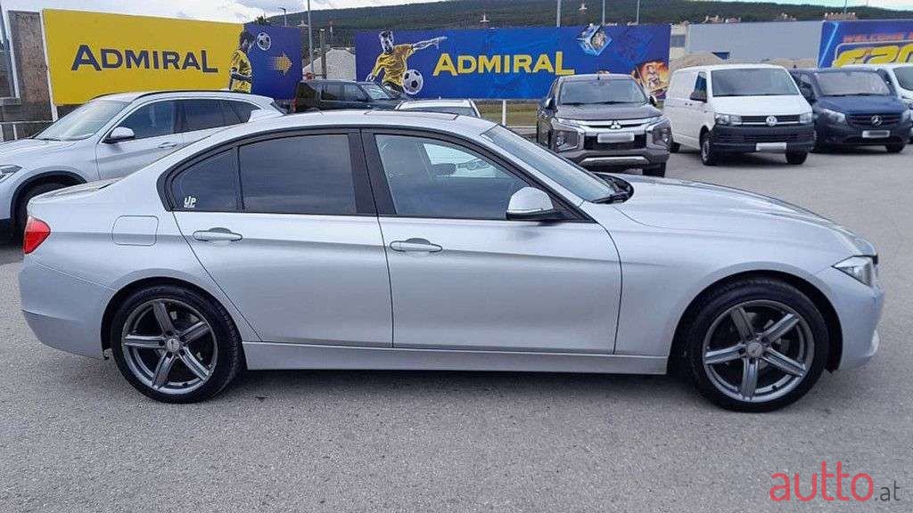 2012' BMW 3Er-Reihe photo #4