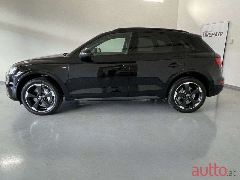 2019' Audi Q5 photo #5