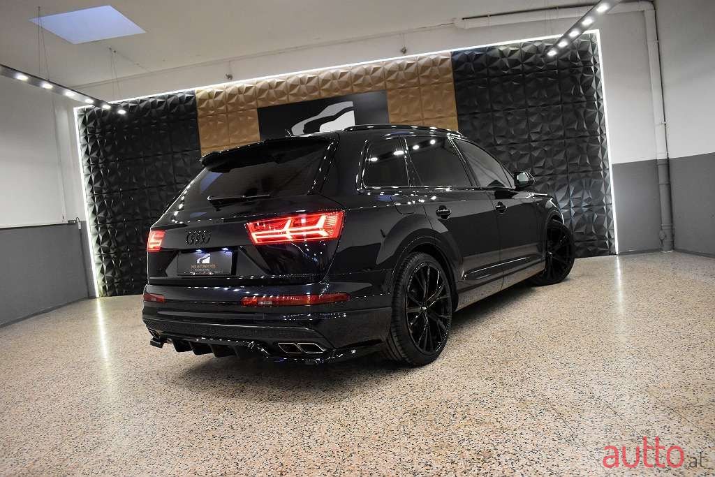2015' Audi Q7 photo #3