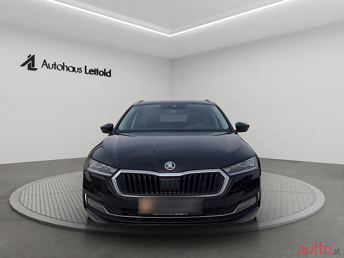 2022' Skoda Octavia photo #2