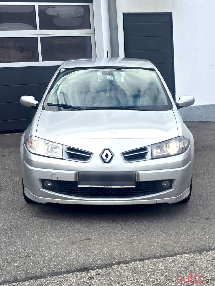 2007' Renault Megane photo #2